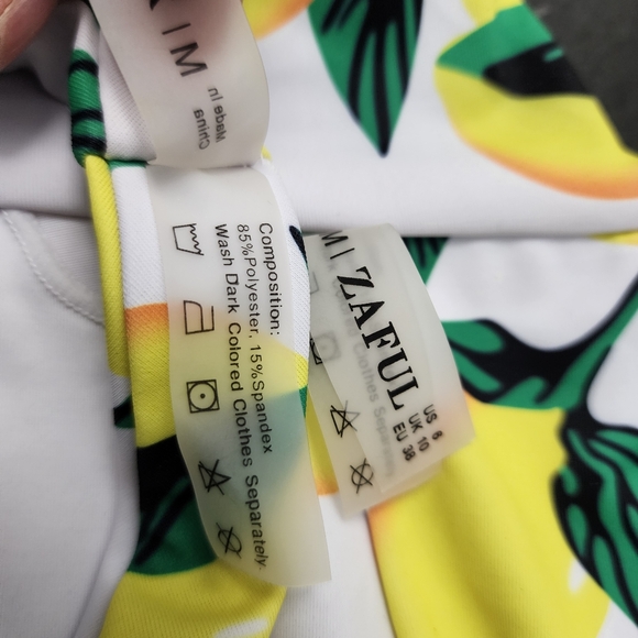 ZAFUL Lemon Pattern Bandeau Top Cheeky Bottom Bikini Set. Size: M/6 - Picture 8 of 9